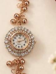 Free gift watch worth ₹499